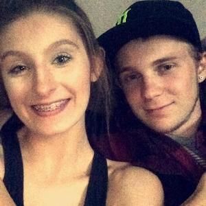 Meet your Posher, Aaron-arabella